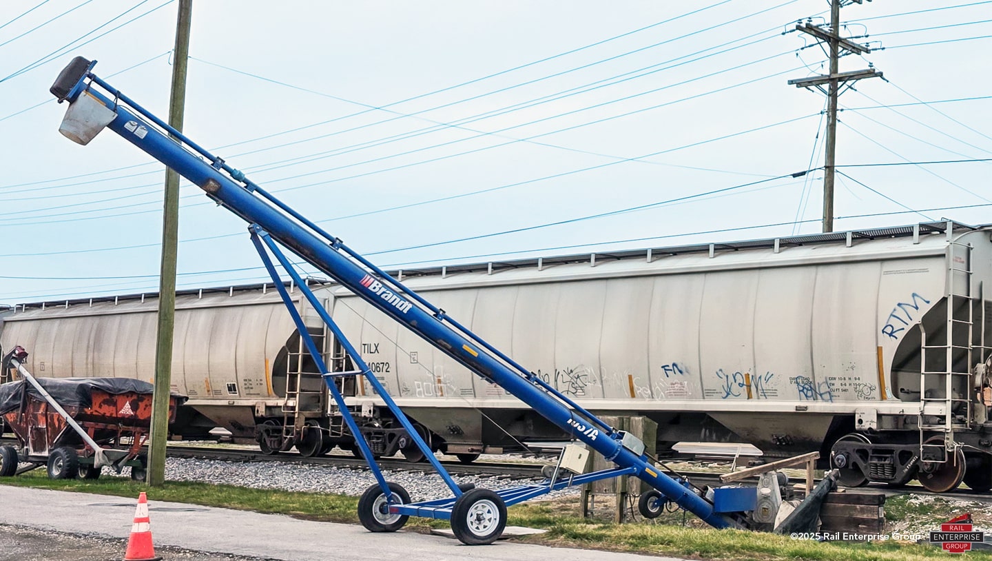 Bulk Products Transloading Image 2